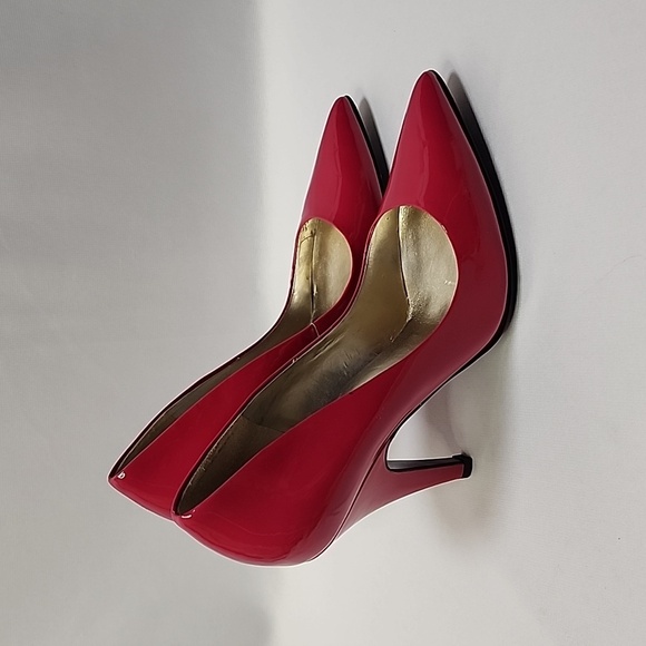 GUESS Fuisha Pink Patant Leather Heels - Picture 9 of 11